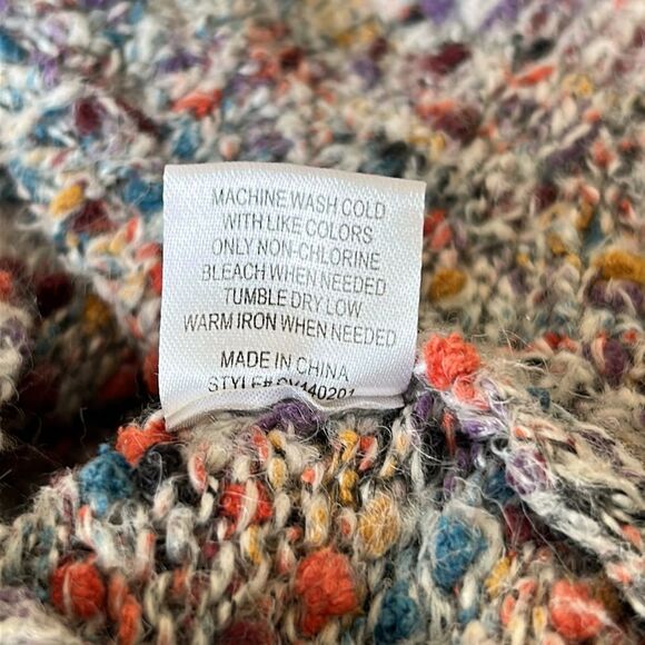 Chelsea and Violet turtleneck size small - Picture 16 of 16